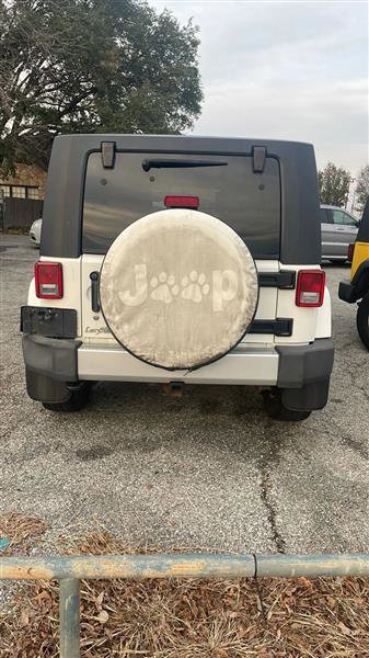 Used 2010 Jeep Wrangler Unlimited Sahara w/ Dual Top Group image 15