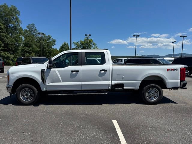 Used 2023 Ford F250 XL w/ XL Driver Assist Package AWD/4WD image 4