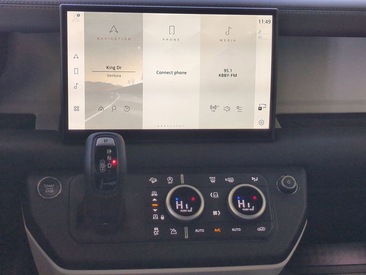 New 2025 Land Rover Defender 130 S image 15