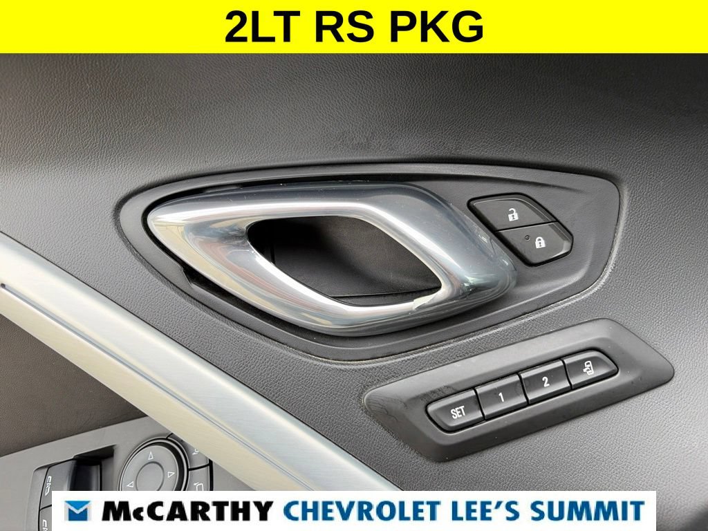 Used 2017 Chevrolet Camaro LT RWD image 36