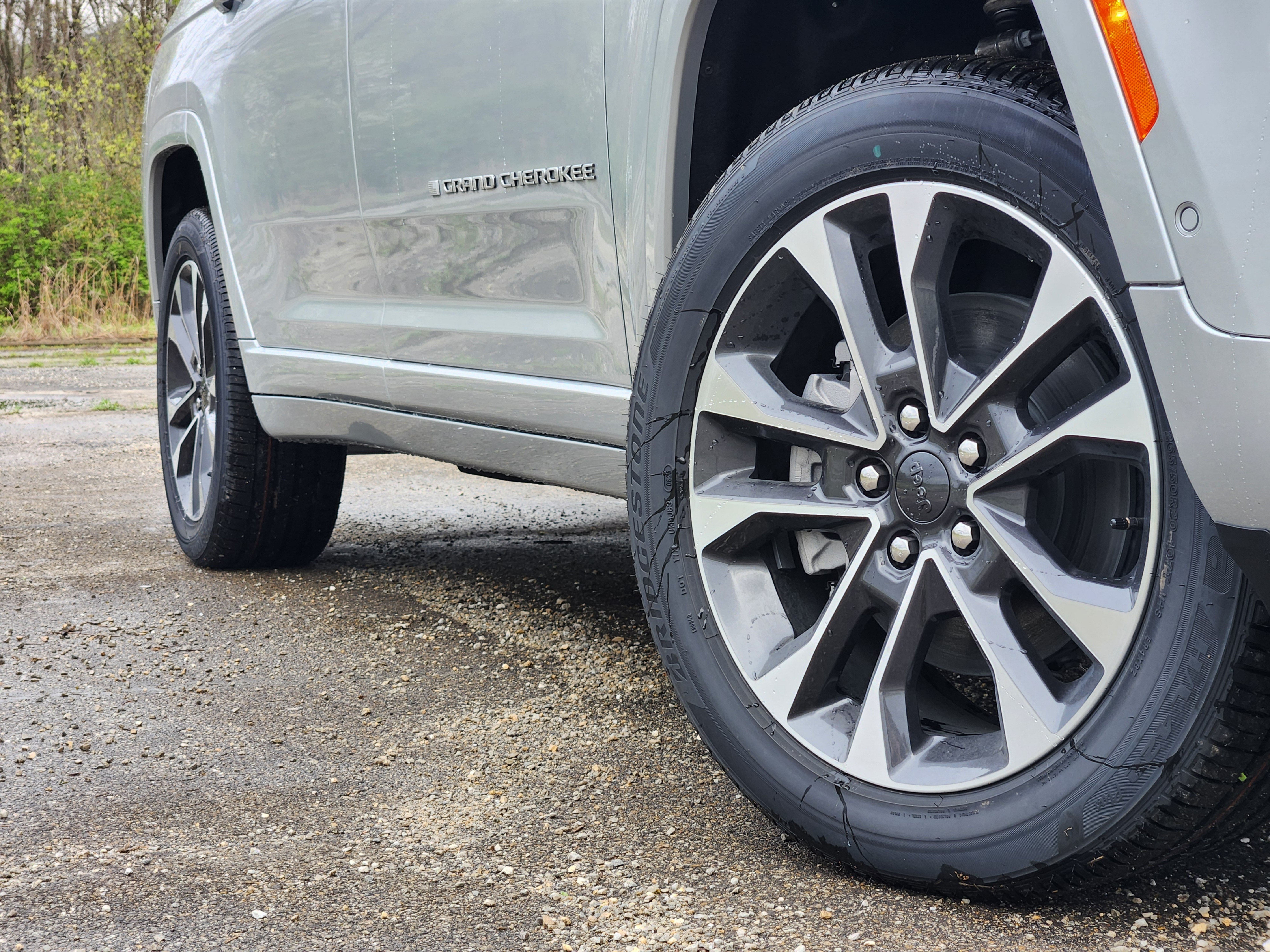 New 2025 Jeep Grand Cherokee L Overland AWD/4WD image 14