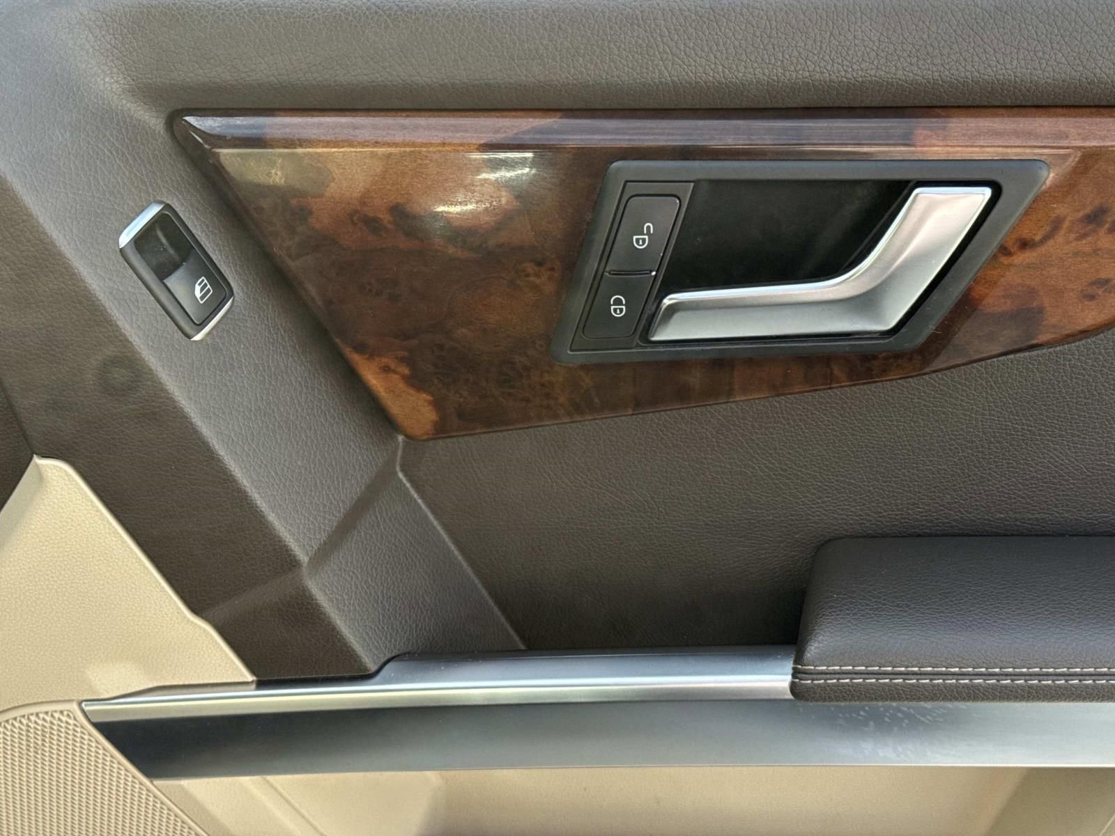 Used 2013 Mercedes-Benz GLK 350 4MATIC image 15