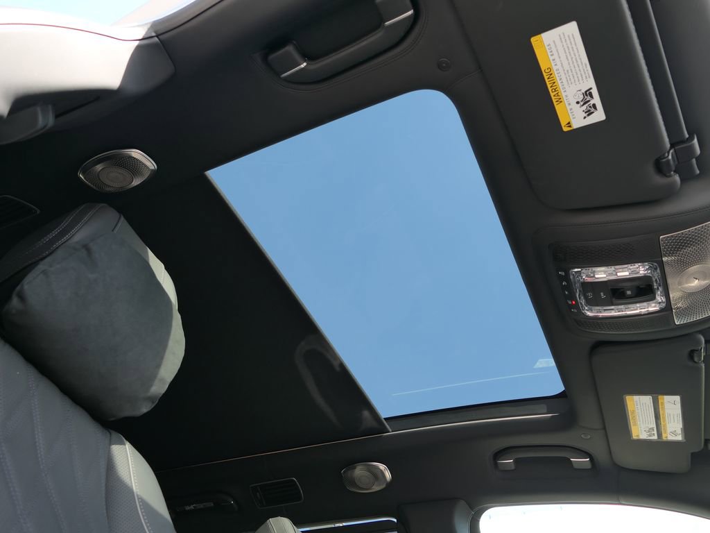 Used 2025 Mercedes-Benz Maybach GLS 600 4MATIC image 31