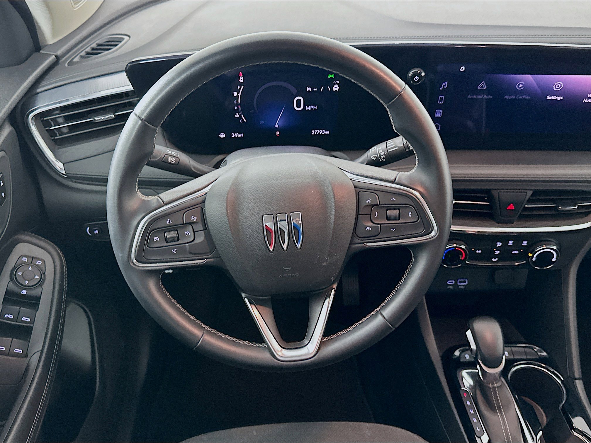 Used 2025 Buick Encore GX Preferred image 18