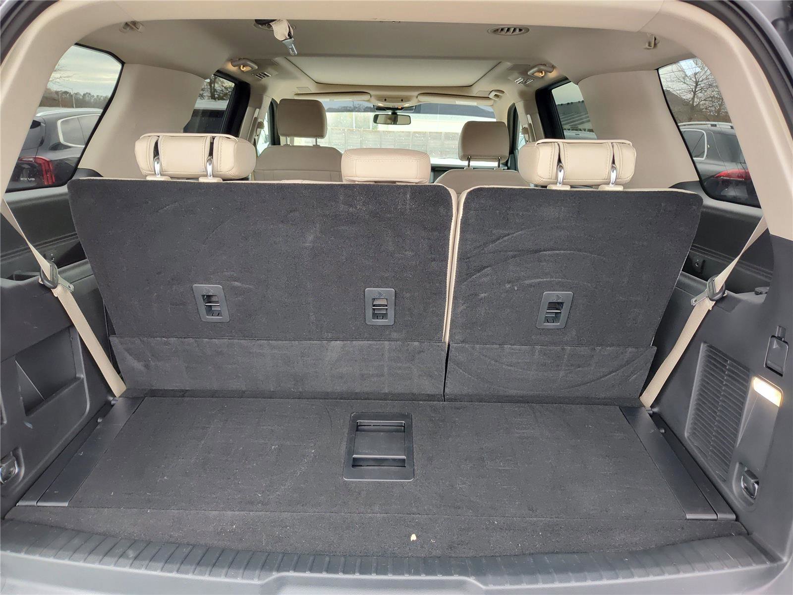 Used 2024 Ford Expedition Platinum image 7