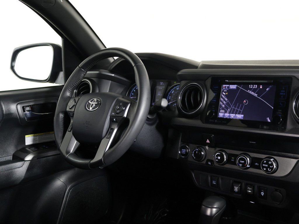 Used 2019 Toyota Tacoma TRD Off-Road image 28