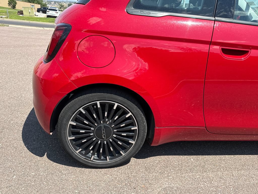 Used 2024 FIAT 500 e (RED) FWD image 22
