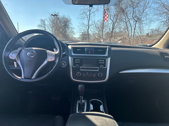 Used 2016 Nissan Altima 2.5 SR image 13