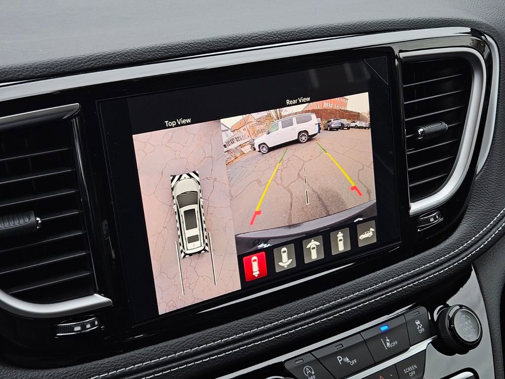 New 2026 Chrysler Pacifica Limited w/ S Appearance Package image 21