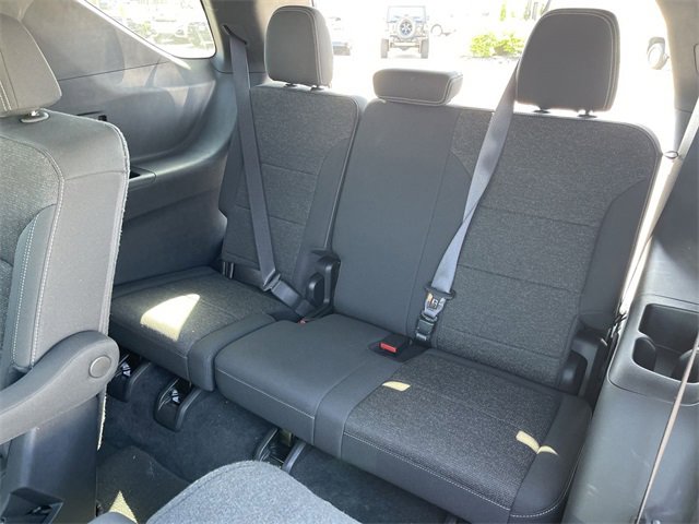 Used 2025 Chevrolet Traverse LT image 22