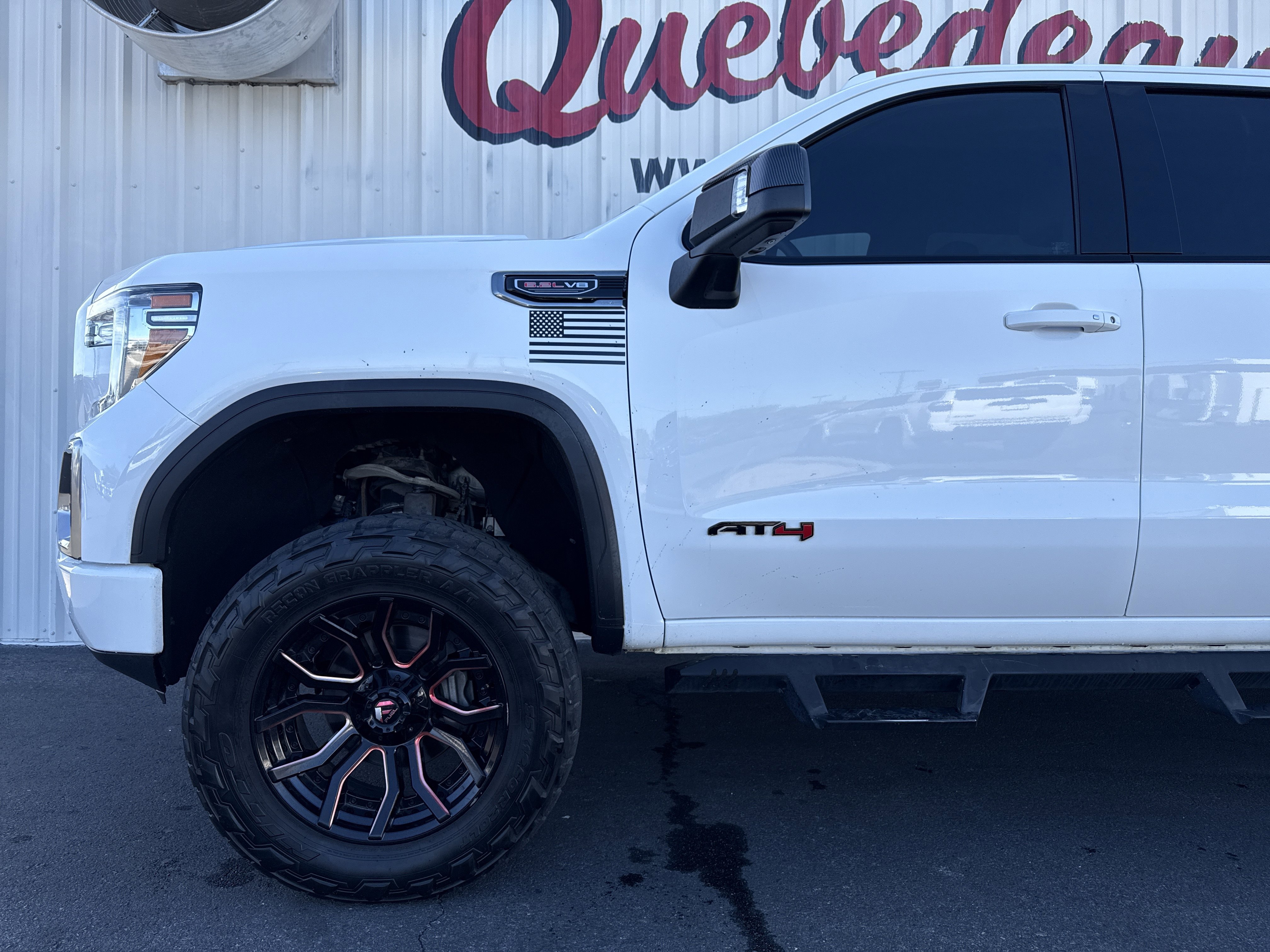 Used 2019 GMC Sierra 1500 AT4 w/ AT4 Premium Package image 4