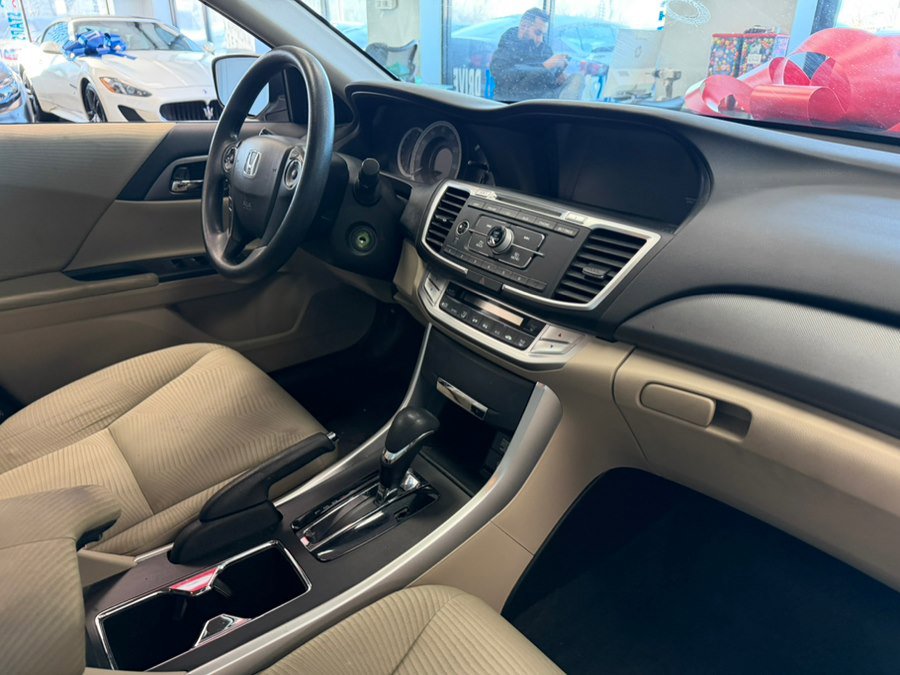 Used 2015 Honda Accord LX image 34