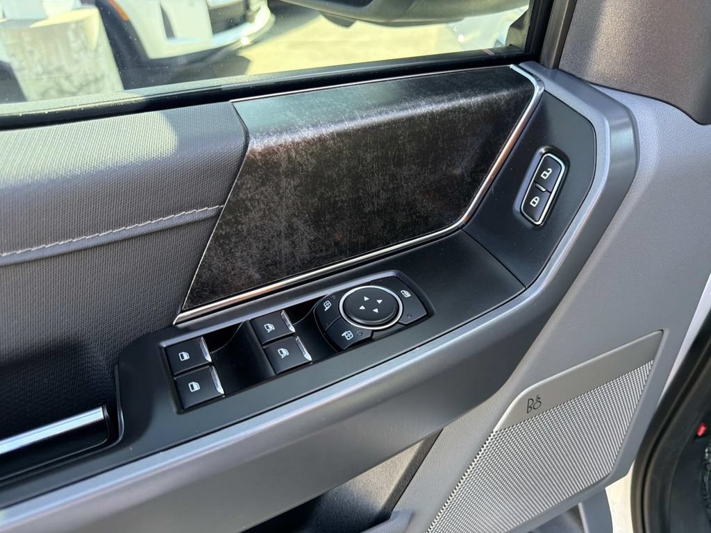 Used 2024 Ford F150 Lightning Flash AWD/4WD image 18