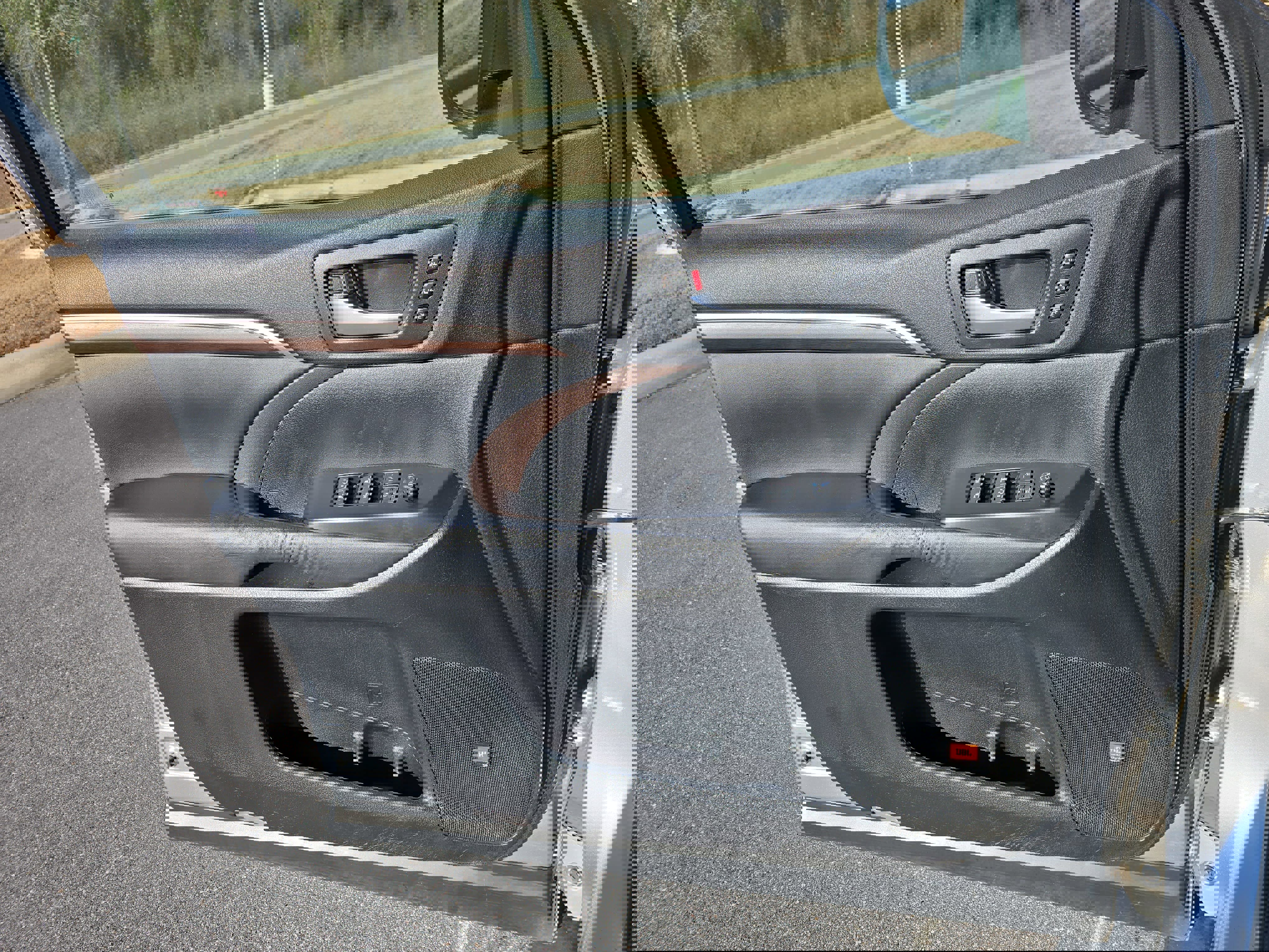 Used 2014 Toyota Highlander Limited image 29