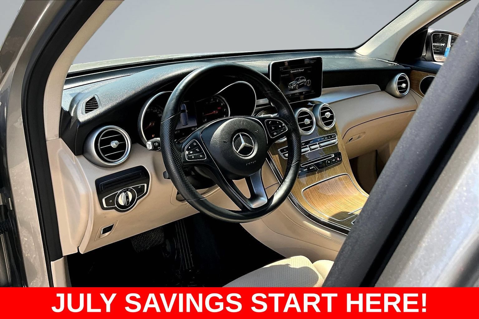 Used 2019 Mercedes-Benz GLC 300 4MATIC w/ Premium Package image 21
