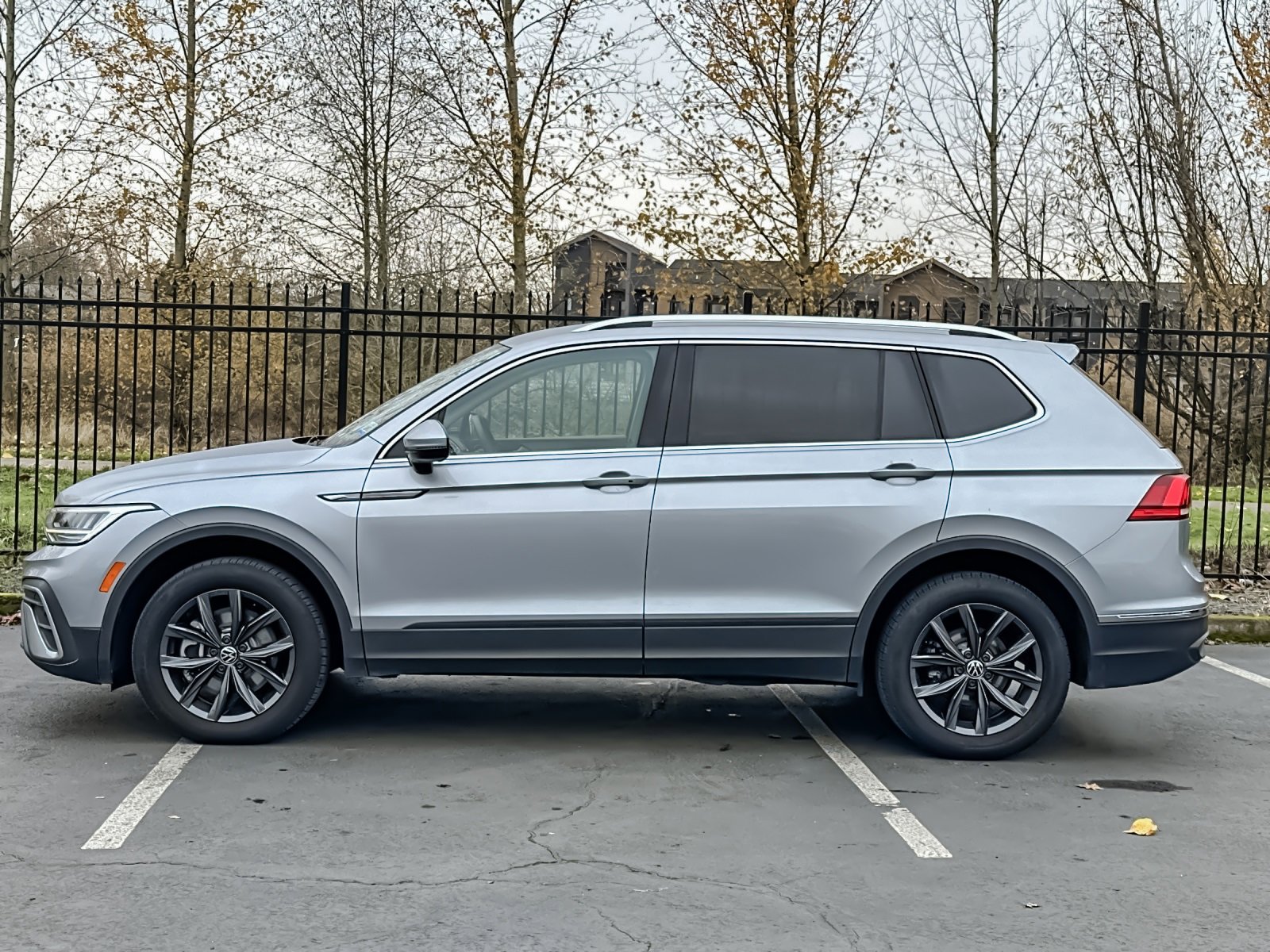 Used 2022 Volkswagen Tiguan SE image 7