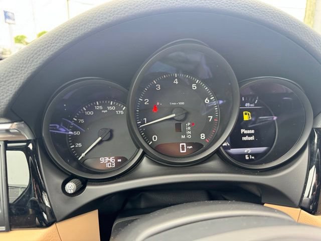 Used 2025 Porsche Macan AWD/4WD image 23