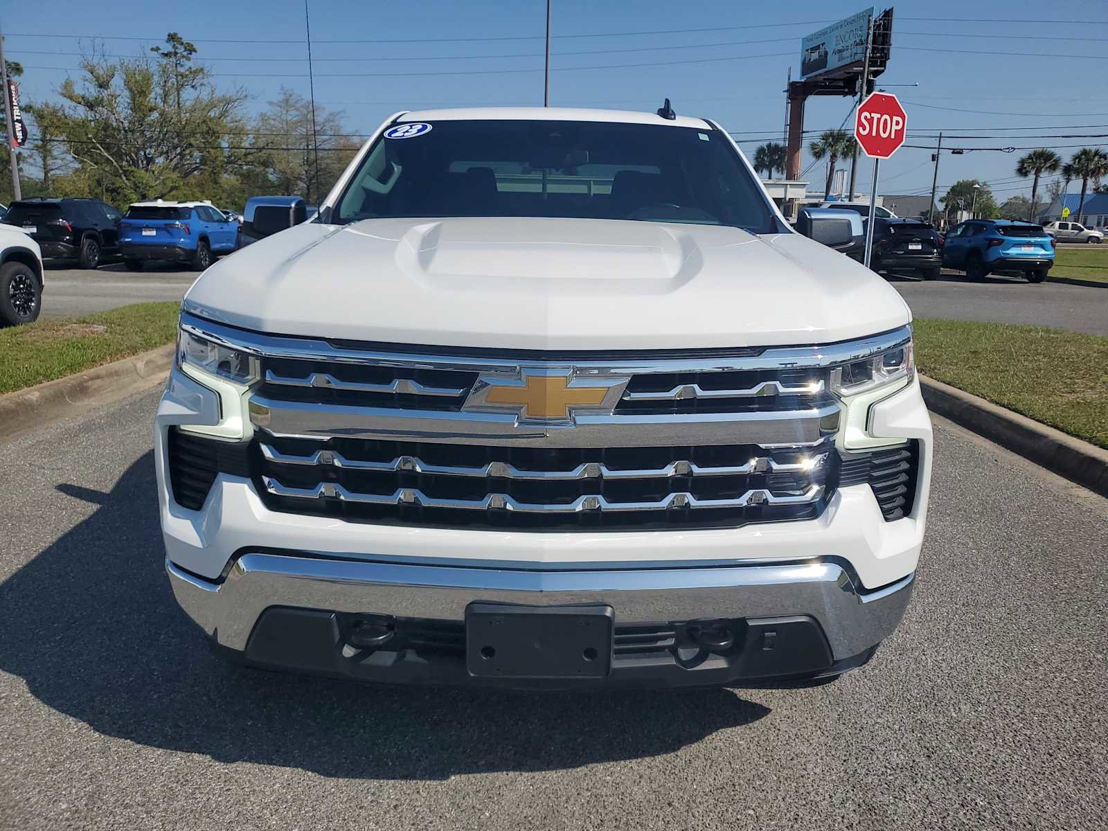 Certified 2023 Chevrolet Silverado 1500 LT w/ Z71 Off-Road Package AWD/4WD image 9