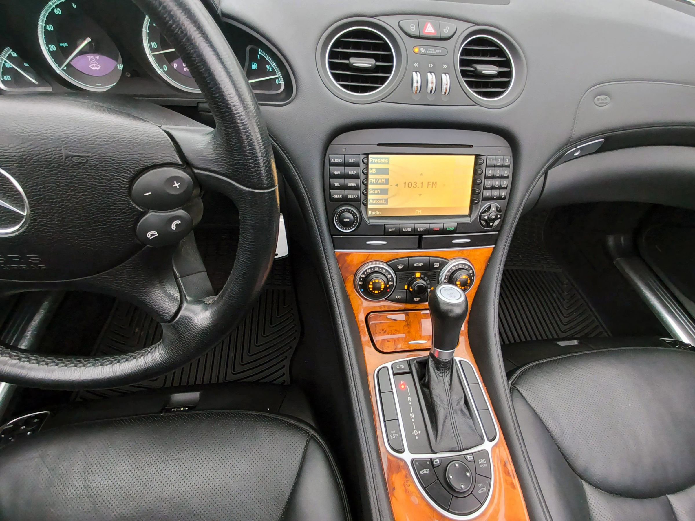 Used 2007 Mercedes-Benz SL 550 image 24