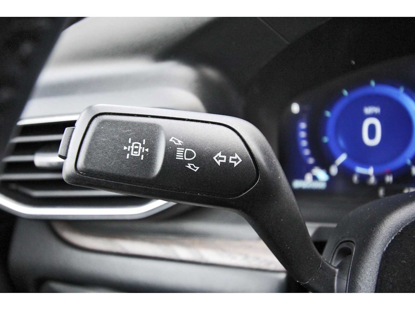 Used 2021 Ford Explorer Platinum w/ Equipment Group 601A AWD/4WD image 19