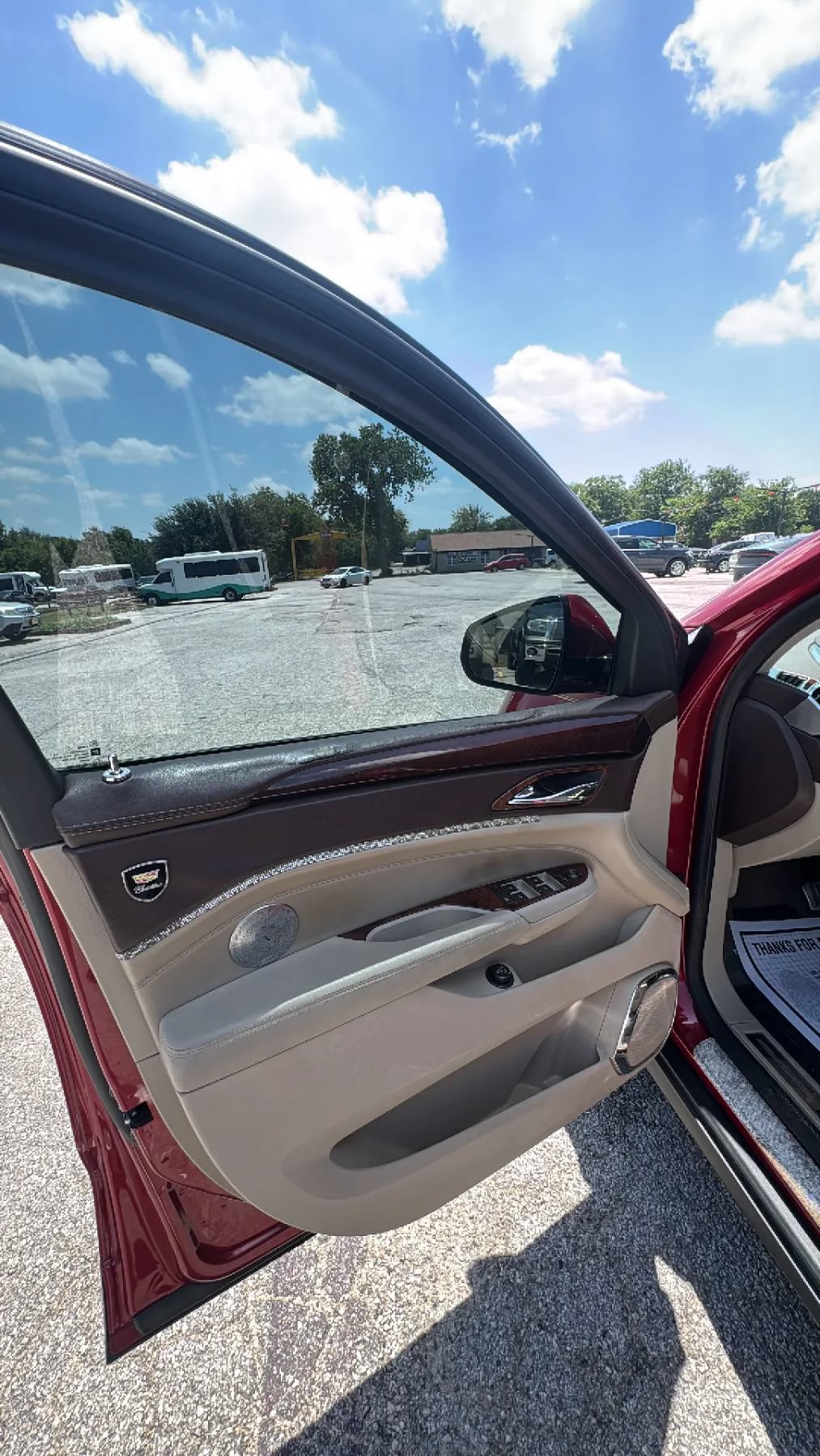 Used 2011 Cadillac SRX Luxury FWD image 18