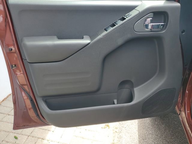 Used 2016 Nissan Frontier PRO-4X AWD/4WD image 25