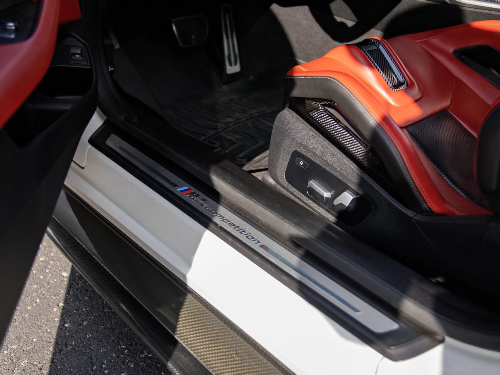 Used 2021 BMW M4 Competition w/ M Carbon Exterior Package RWD image 32