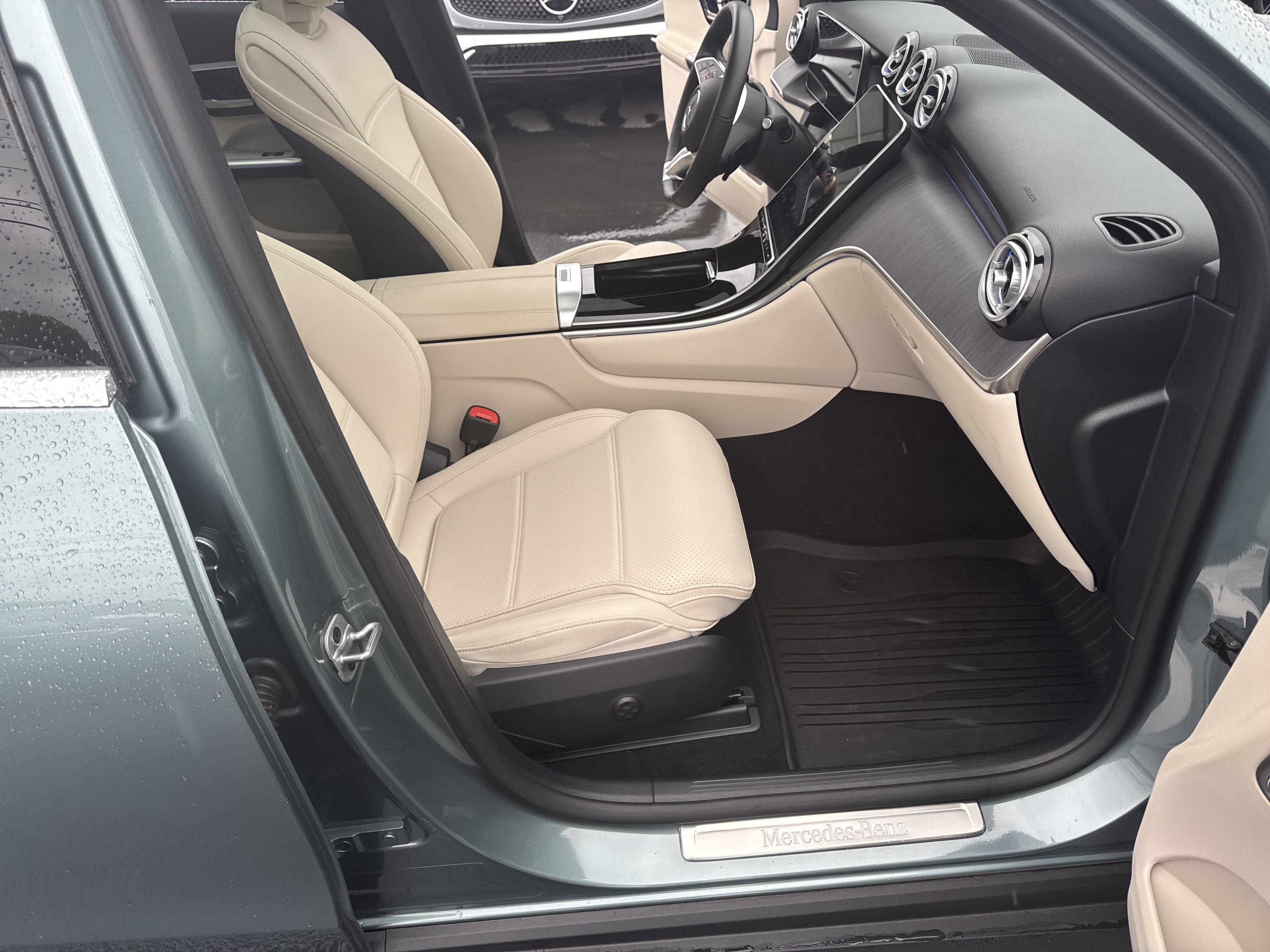 Certified 2026 Mercedes-Benz GLC 300 image 35