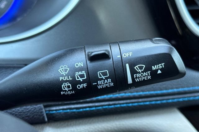 Used 2021 Chrysler Pacifica Touring-L FWD image 41