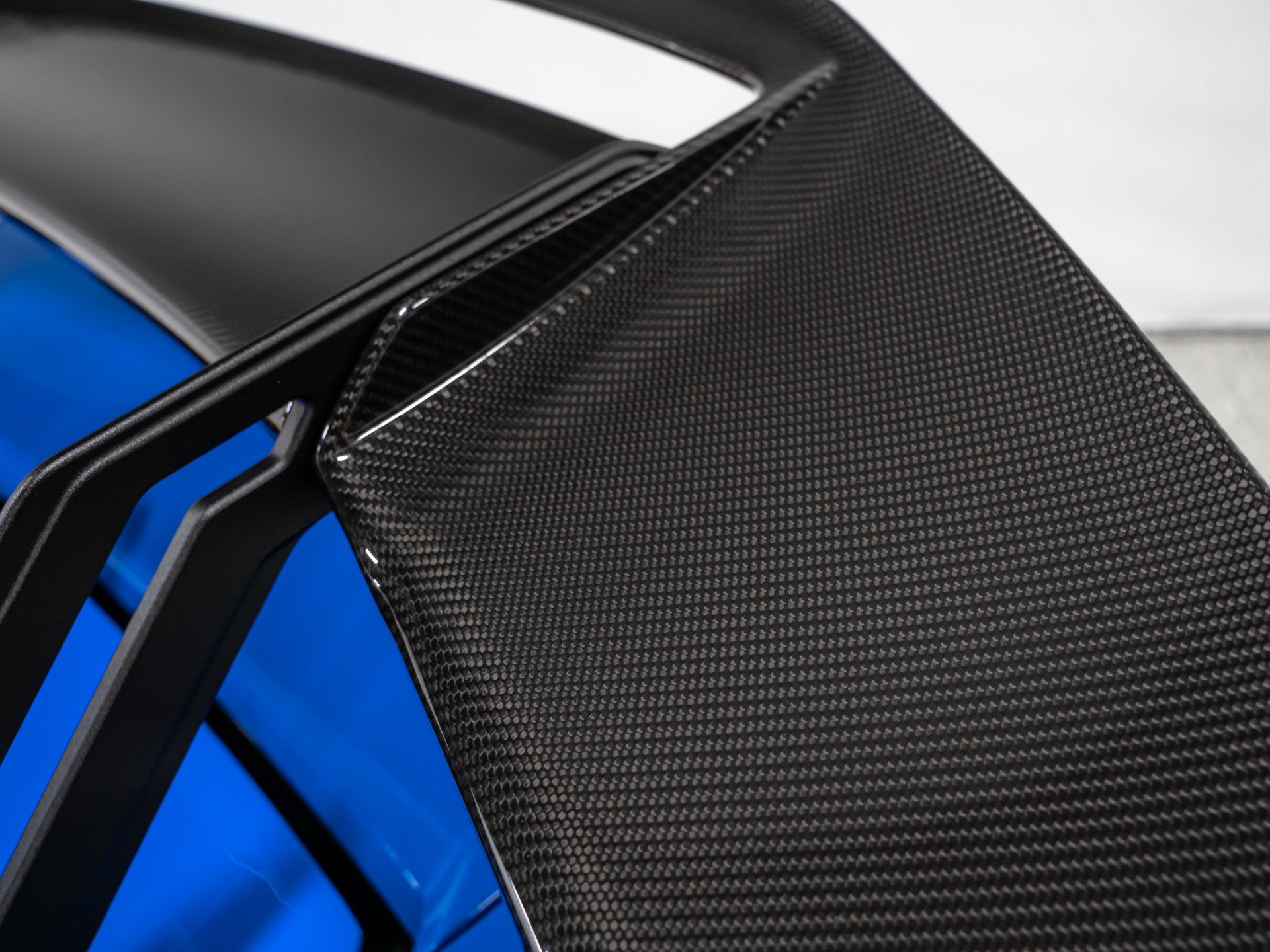 Used 2022 Lamborghini Huracan STO RWD image 23