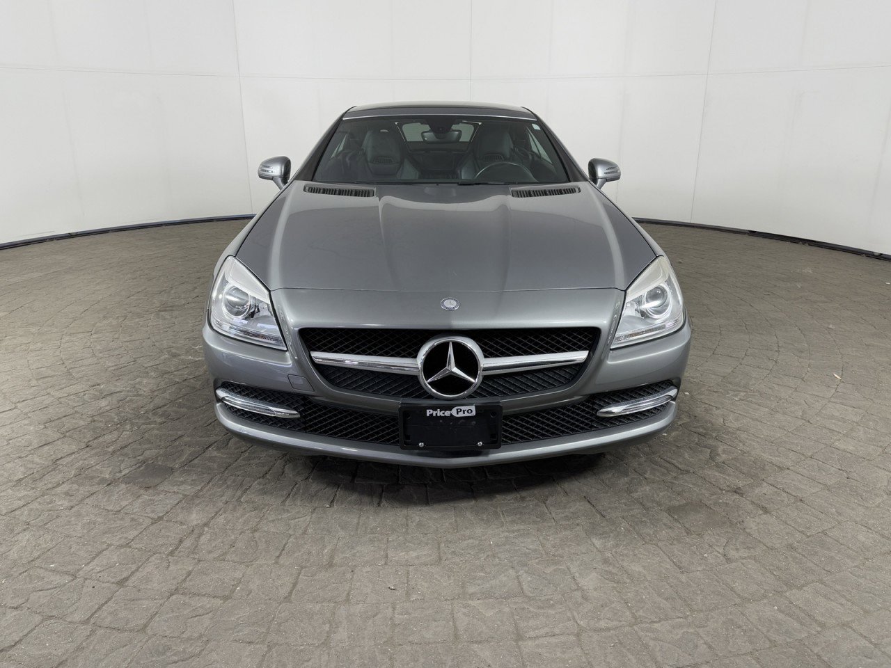 Used 2014 Mercedes-Benz SLK 250 image 2