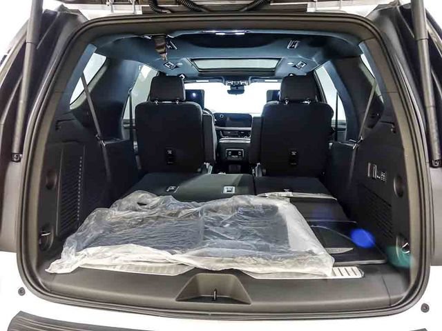 New 2026 Chevrolet Tahoe High Country AWD/4WD image 25