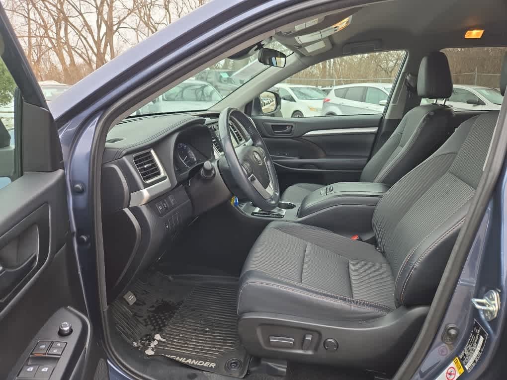Used 2018 Toyota Highlander Plus image 11