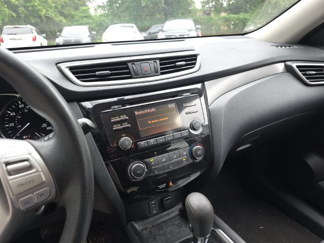 Used 2016 Nissan Rogue S FWD image 18