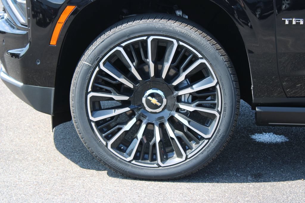 New 2026 Chevrolet Tahoe High Country AWD/4WD image 19