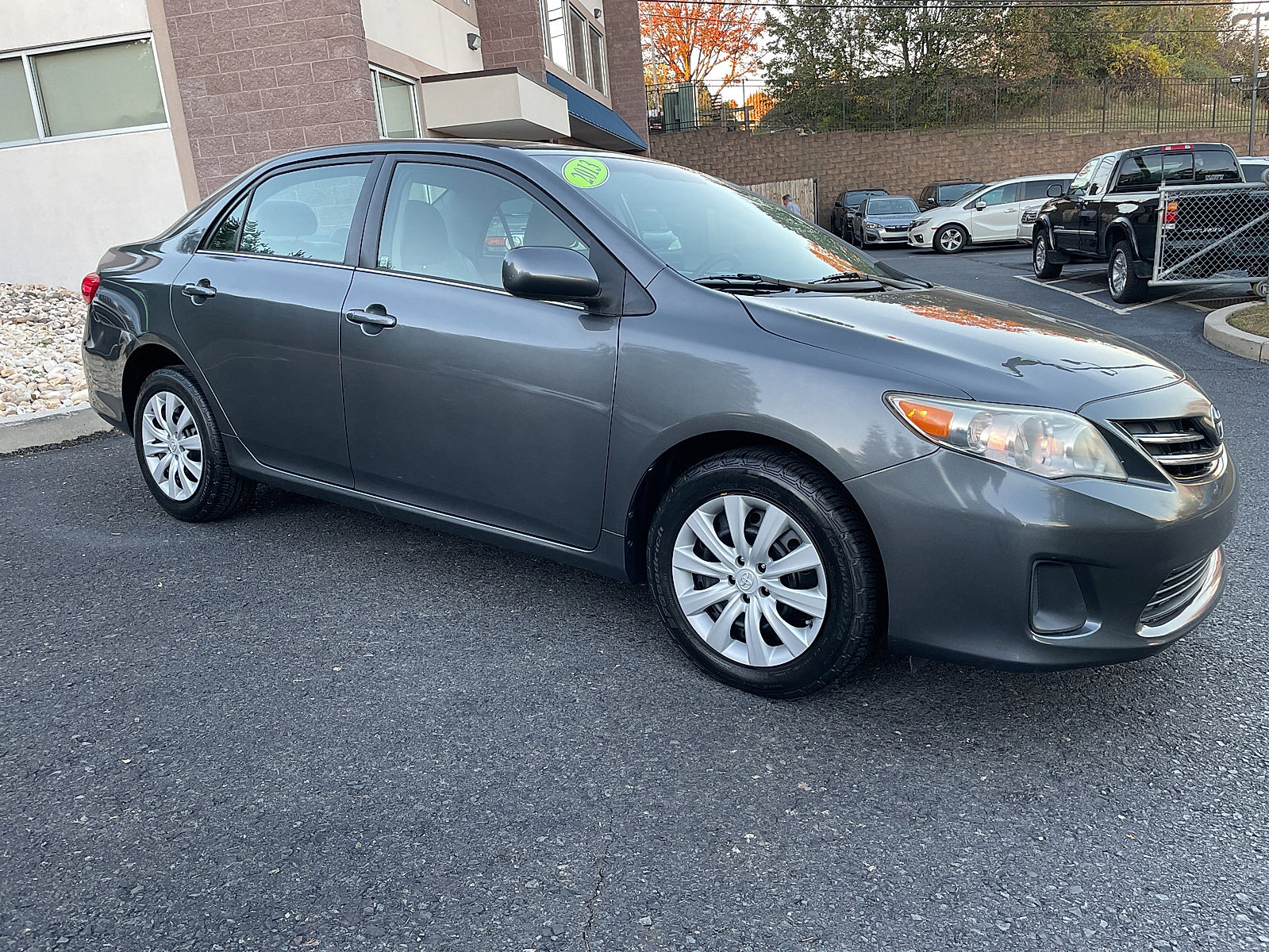 Used 2013 Toyota Corolla LE image 2