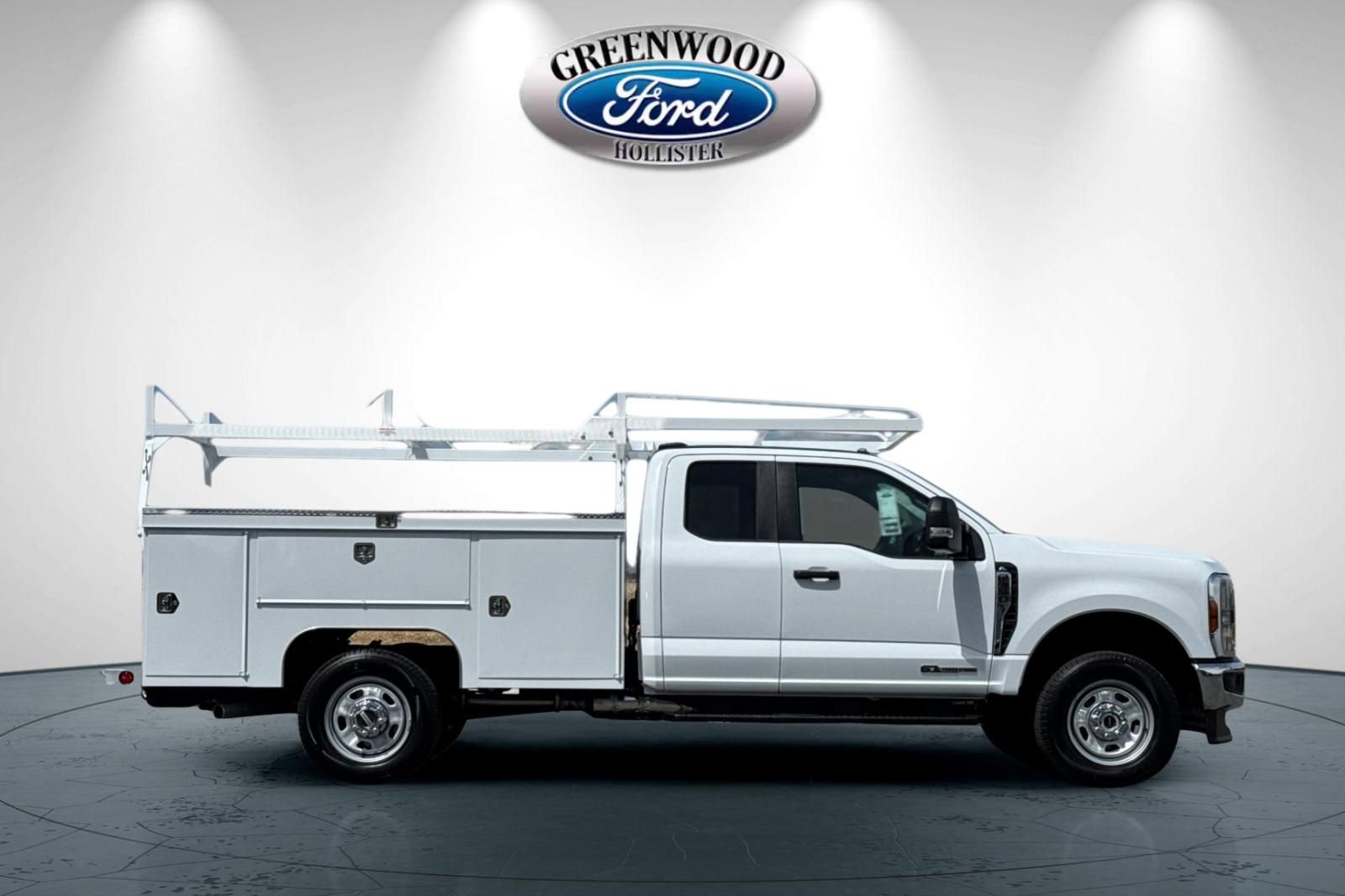 New 2026 Ford F350 XL w/ XL Chrome Package AWD/4WD image 3