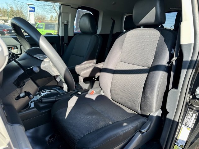 Used 2014 Toyota FJ Cruiser 4WD w/ Convenience Package image 13