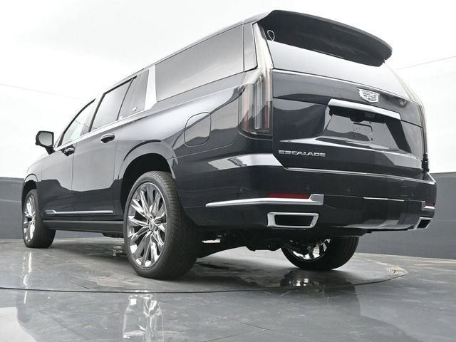 New 2026 Cadillac Escalade ESV Luxury w/ LPO, Radiant Package AWD/4WD image 44