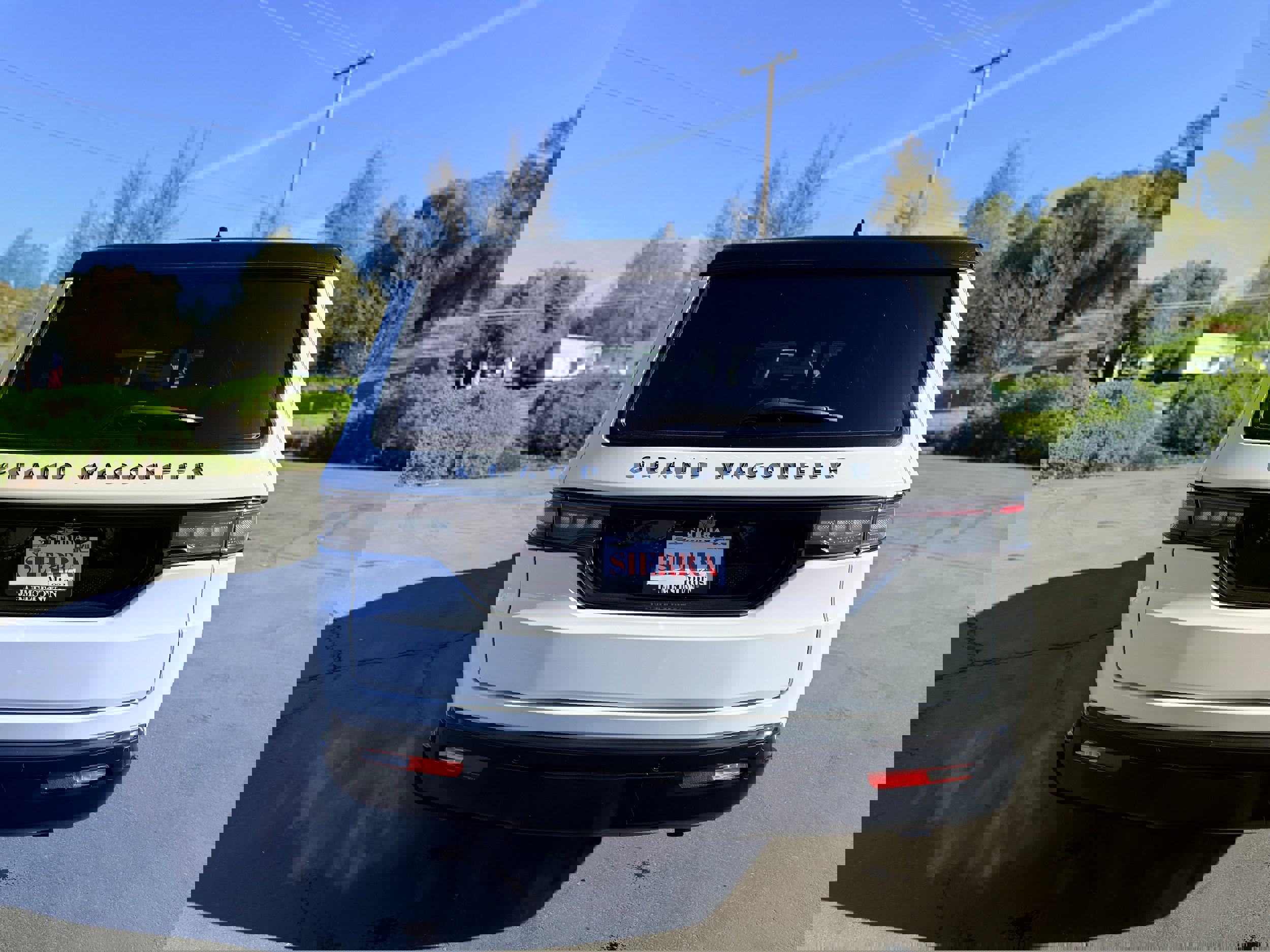 Used 2024 Jeep Grand Wagoneer L Series II w/ Quick Order Packagew 28T image 7