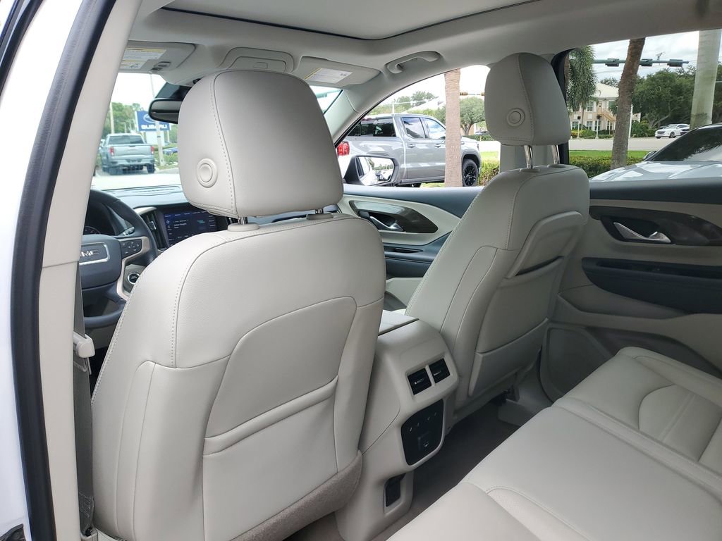 Certified 2023 GMC Terrain Denali w/ Denali Premium Package AWD/4WD image 15