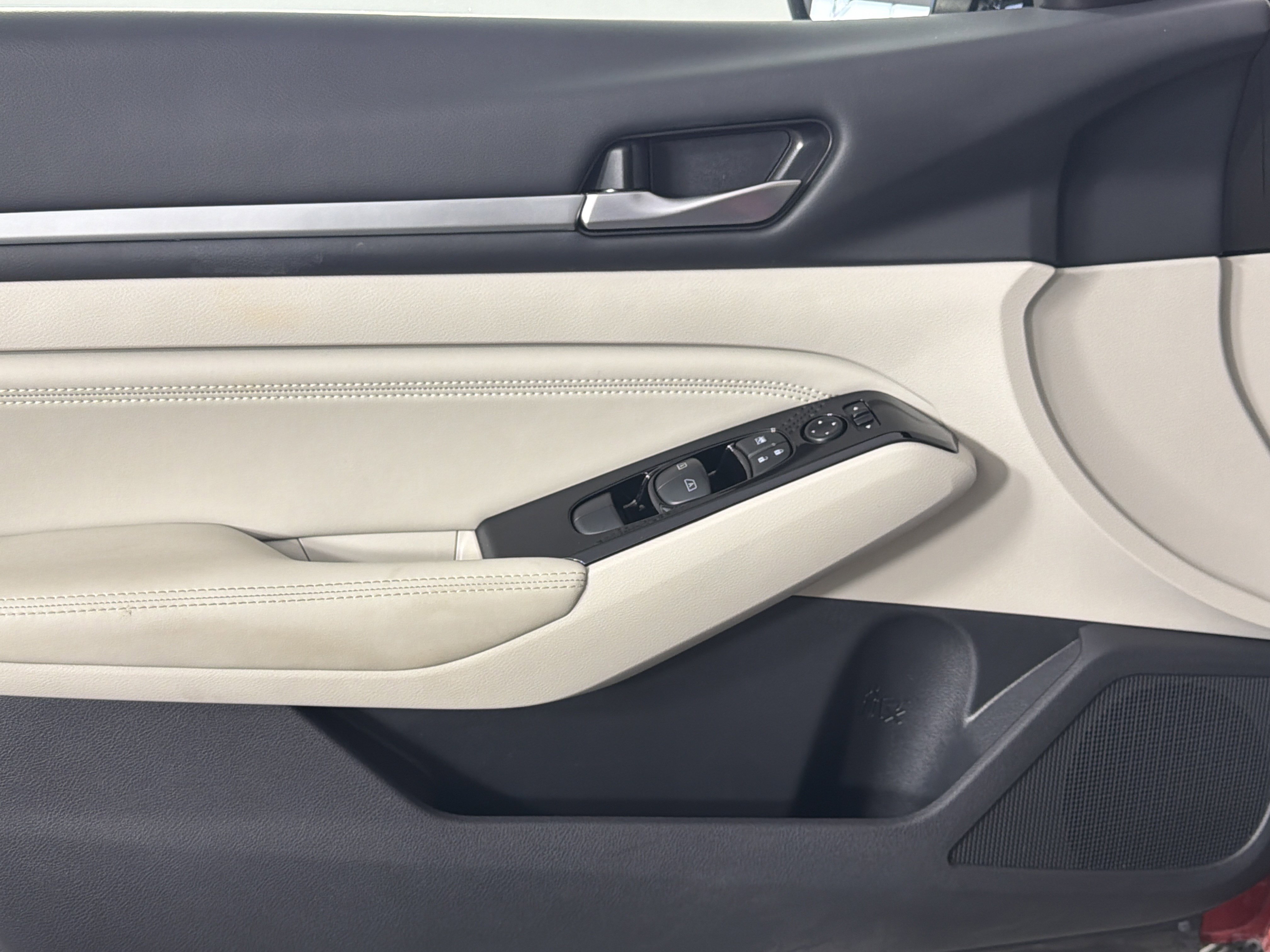 Used 2022 Nissan Altima 2.5 SL image 6