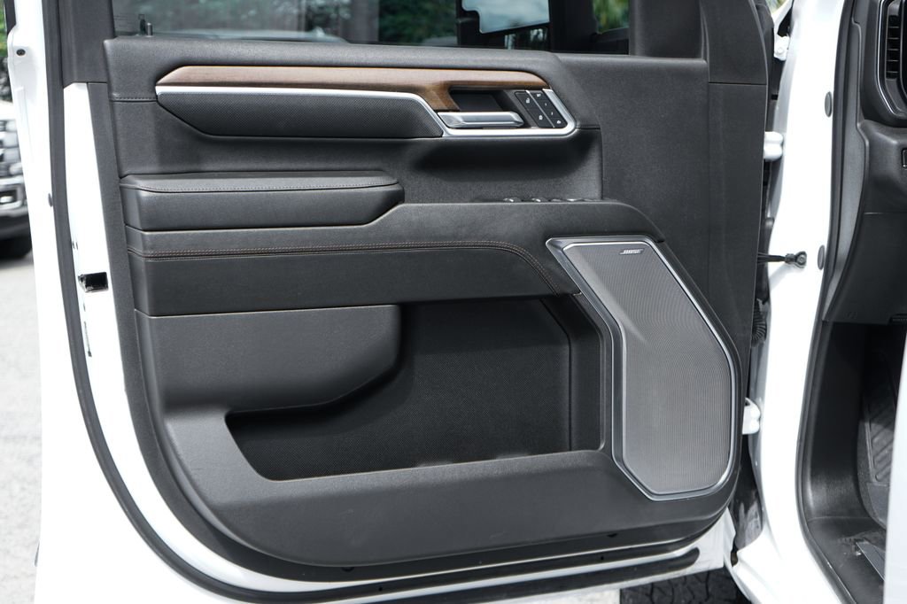 Used 2024 Chevrolet Silverado 2500 High Country w/ High Country Premium Package image 16