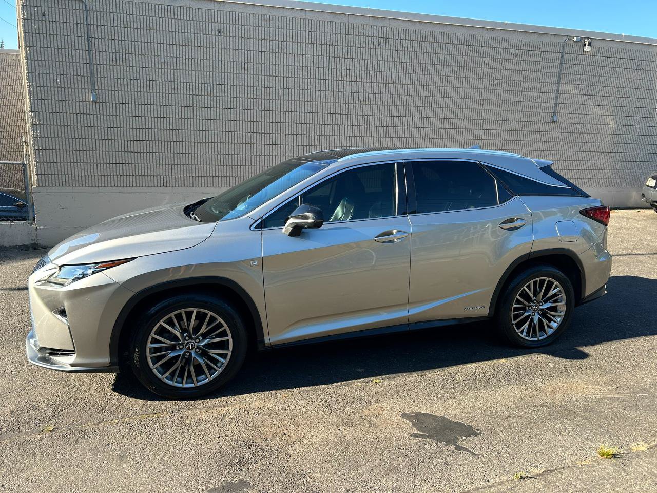 Used 2017 Lexus RX 450h F Sport w/ Accessory Package AWD/4WD image 8