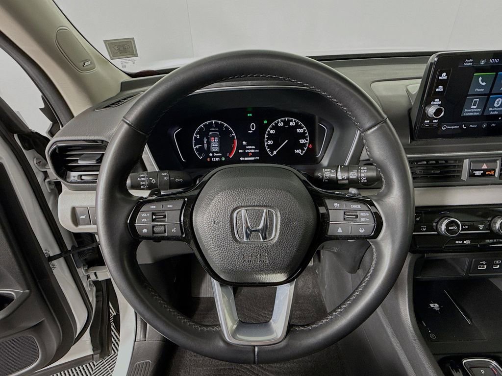 Certified 2023 Honda Pilot Touring image 11