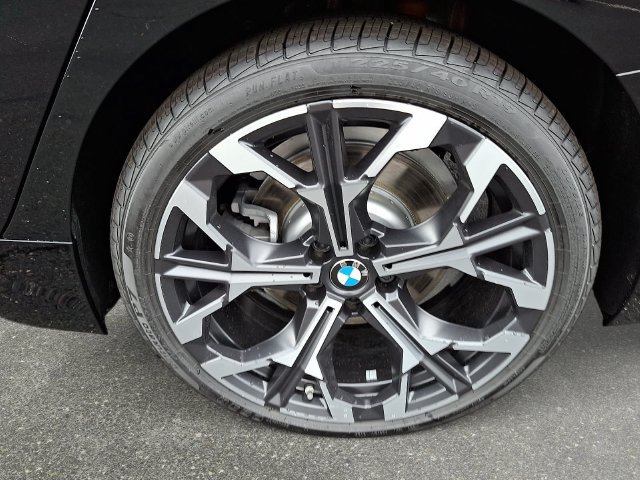 New 2026 BMW 330i xDrive Sedan w/ Premium Package AWD/4WD image 8