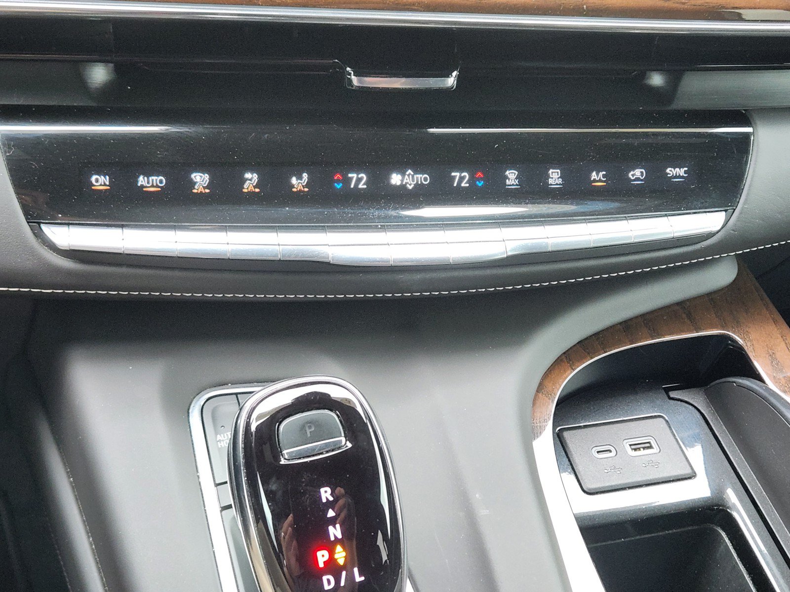 Certified 2024 Cadillac Escalade Sport Platinum AWD/4WD image 19