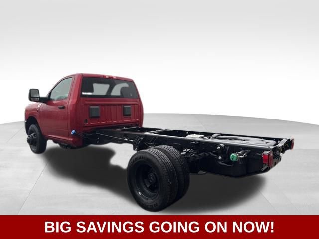 New 2025 RAM 3500 Tradesman AWD/4WD image 8