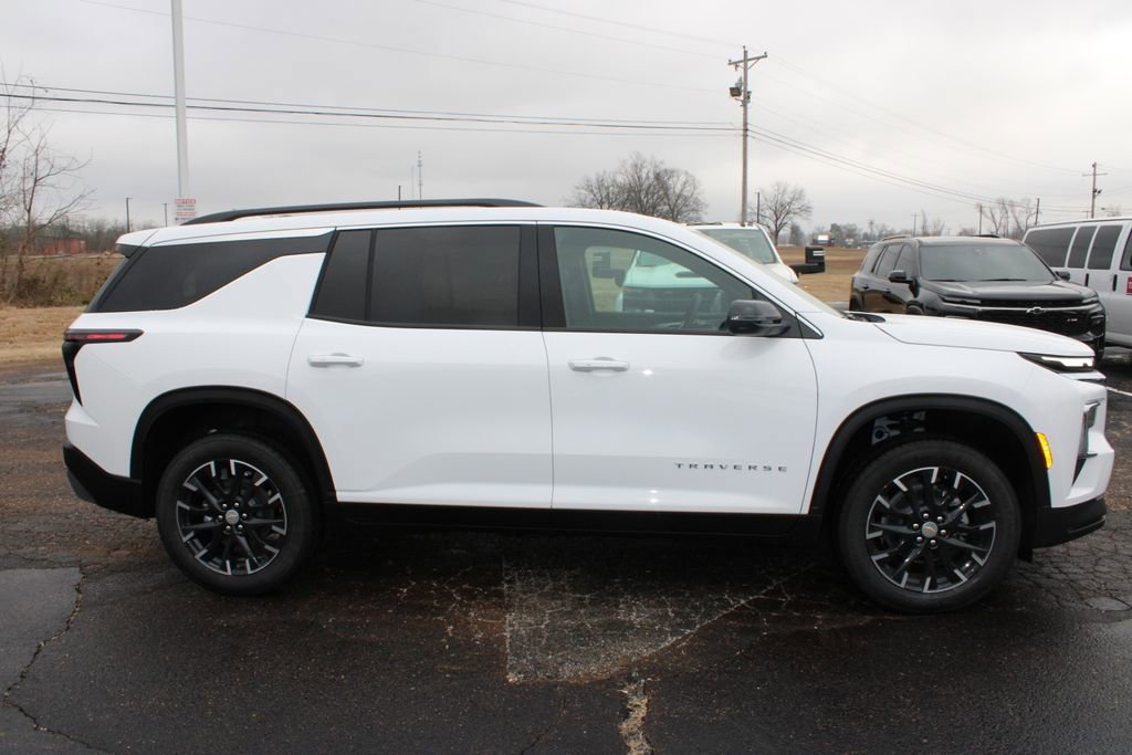 New 2026 Chevrolet Traverse LT w/ Sun and Wheel Package image 11