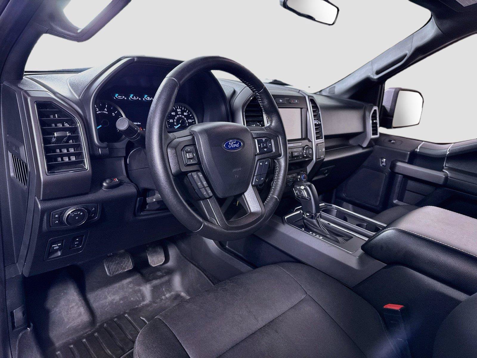 Used 2019 Ford F150 XLT w/ Equipment Group 302A Luxury AWD/4WD image 3